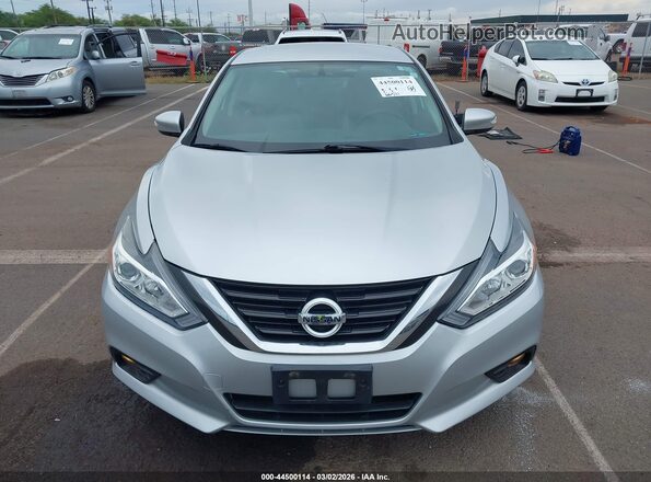 1N4AL3AP3JC122673 2018 NISSAN ALTIMA Silver Vista del cuadro de instrumentos