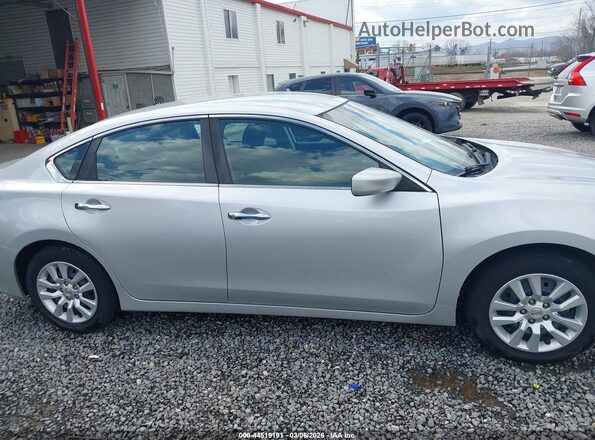 1N4AL3AP6GC218788 2016 NISSAN ALTIMA Silver Widok wnętrza z tyłu