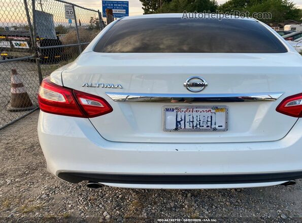 1N4AL3AP6HN340766 2017 NISSAN ALTIMA White Widok z tyłu