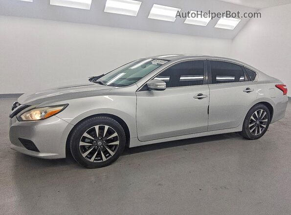 1N4AL3AP7HC171384 2017 NISSAN ALTIMA Серебряный Передняя левая четверть