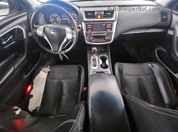 1N4AL3AP7HC171384 2017 NISSAN ALTIMA Серебряный Вид панели приборов