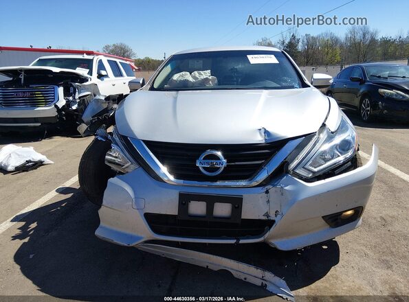 1N4AL3AP7JC196405 2018 NISSAN ALTIMA Серебряный Вид задней части салона