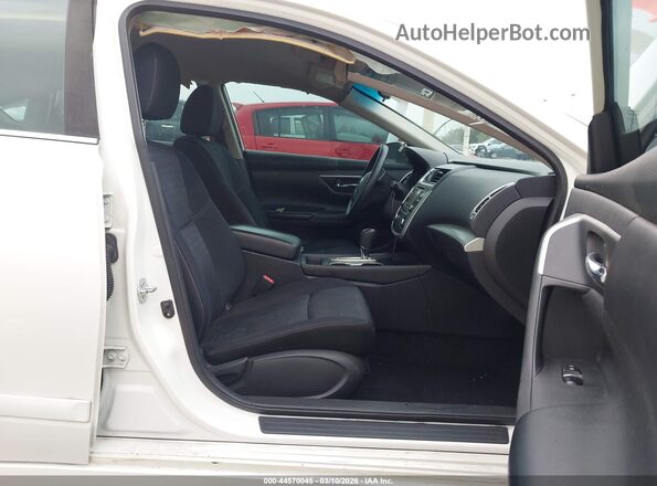 1N4AL3AP8HN330711 2017 NISSAN ALTIMA White Widok wnętrza z przodu