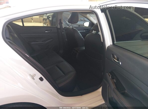 1N4AL4CV2PN327805 2023 NISSAN ALTIMA White Widok naklejki z numerem VIN