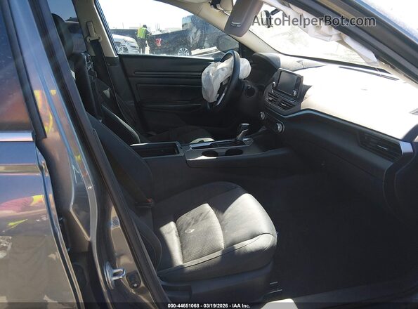 1N4BL4BV7MN343256 2021 NISSAN ALTIMA Серебряный Вид салона спереди