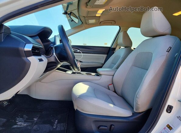 1N4BL4BVXLC200666 2020 NISSAN ALTIMA White Widok wnętrza z przodu
