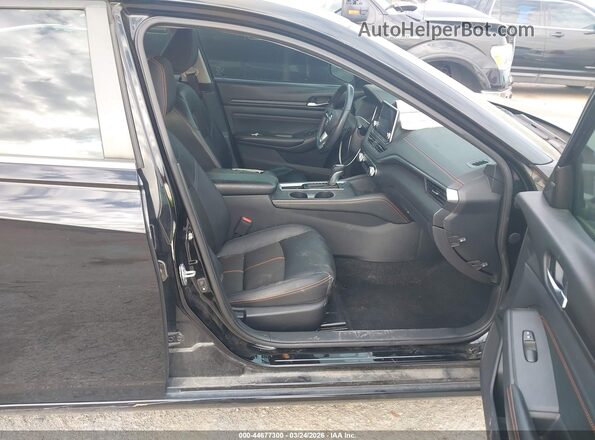 1N4BL4CV3KC256140 2019 NISSAN ALTIMA Черный Вид салона спереди