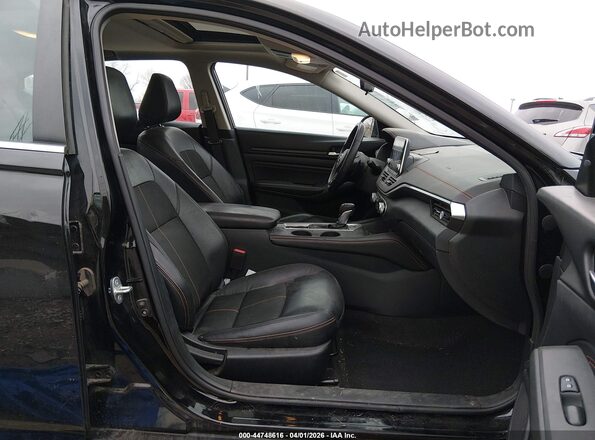 1N4BL4CV5MN417658 2021 NISSAN ALTIMA Черный Вид салона спереди