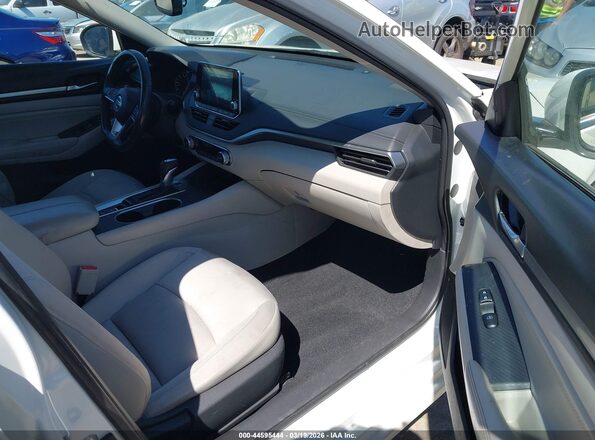 1N4BL4DV7KC200099 2019 NISSAN ALTIMA Белый Вид салона спереди
