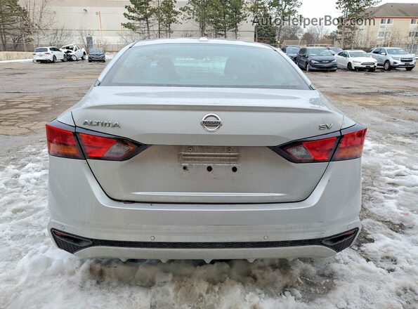 1N4BL4DV7MN389957 2021 NISSAN ALTIMA Серебряный Вид салона спереди