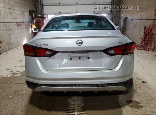 1N4BL4DV7NN304486 2022 NISSAN ALTIMA Серебряный Вид сзади