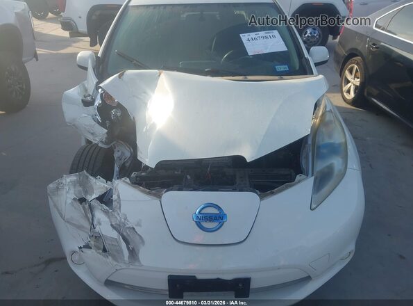 1N4BZ0CP9HC305407 2017 NISSAN LEAF Белый Вид щитка приборов
