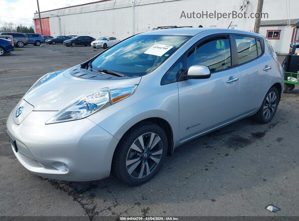 1N4BZ0CPXGC310632 2016 NISSAN LEAF Silver Vista tres cuartos delantera izquierda