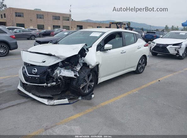 1N4BZ1CV4MC556432 2021 NISSAN LEAF Белый Передняя левая четверть