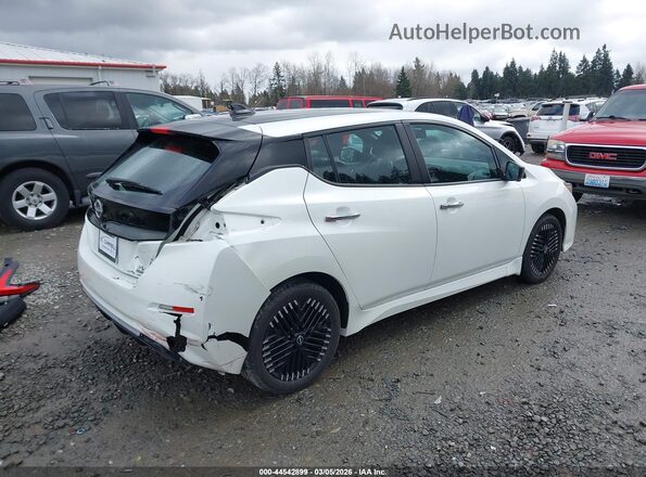 1N4CZ1CV1RC551815 2024 NISSAN LEAF Белый Задняя правая четверть