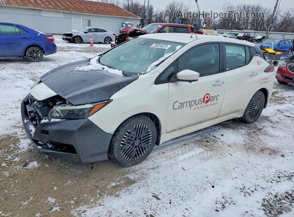 1N4CZ1CV4PC551465 2023 NISSAN LEAF Белый Передняя левая четверть