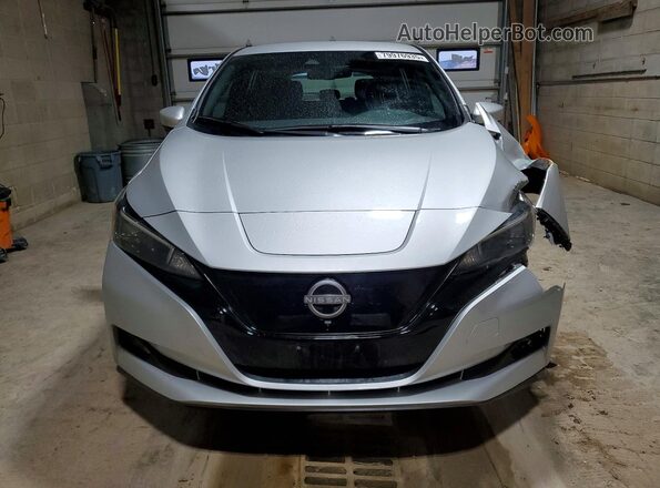 1N4CZ1CV5RC554166 2024 NISSAN LEAF Серебряный Вид спереди