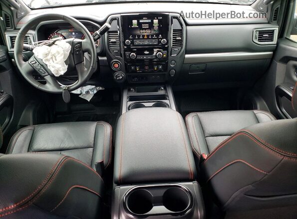 1N6AA1ED6RN112950 2024 NISSAN TITAN Черный Вид панели приборов