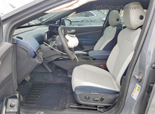 1V25MPE87SC006539 2025 VOLKSWAGEN ID.4 Серый Вид салона спереди