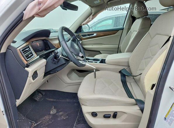 1V2LR2CAXRC559794 2024 VOLKSWAGEN ATLAS Белый Вид салона спереди