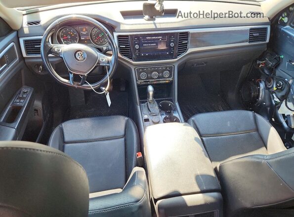1V2MR2CAXJC503184 2018 VOLKSWAGEN ATLAS Серый Вид панели приборов