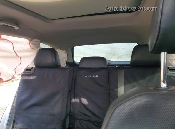 1V2NR2CA3KC596202 2019 VOLKSWAGEN ATLAS Серебряный Вид задних сидений