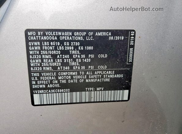 1V2NR2CA3KC596202 2019 VOLKSWAGEN ATLAS Серебряный Вид наклейки с VIN-кодом