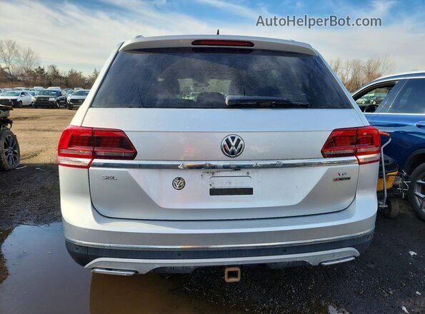 1V2NR2CA8JC503687 2018 VOLKSWAGEN ATLAS Silver Vista trasera