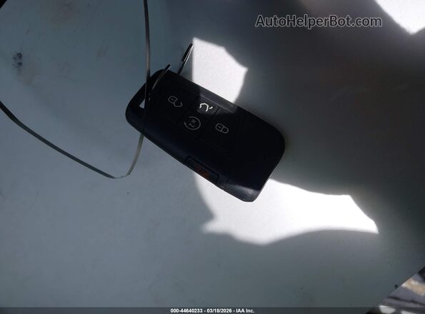 1V2UR2CA6KC562007 2019 VOLKSWAGEN ATLAS Белый Вид панели приборов