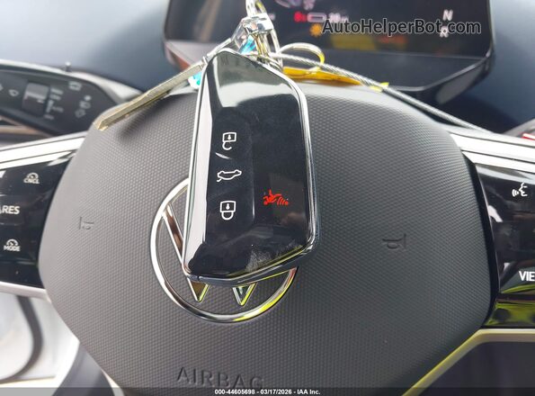 1V2VRPE87SC016828 2025 VOLKSWAGEN ID.4 White Vista del salpicadero