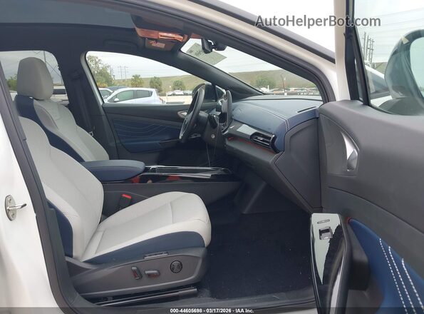 1V2VRPE87SC016828 2025 VOLKSWAGEN ID.4 White Vista interior delantera