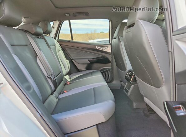 1V2WSPE87SC008706 2025 VOLKSWAGEN ID.4 Белый Вид задней части салона