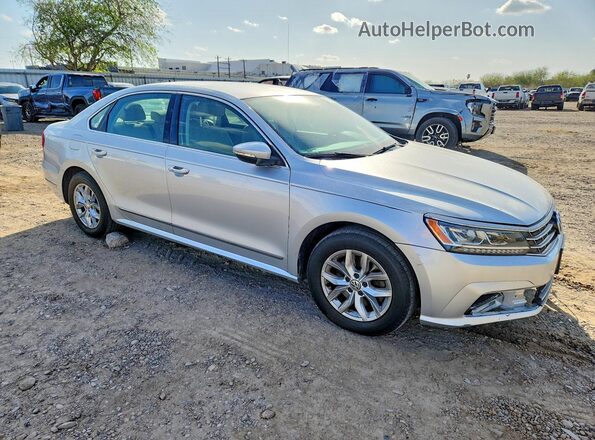 1VWAS7A35GC050947 2016 VOLKSWAGEN PASSAT Серебряный Передняя правая четверть