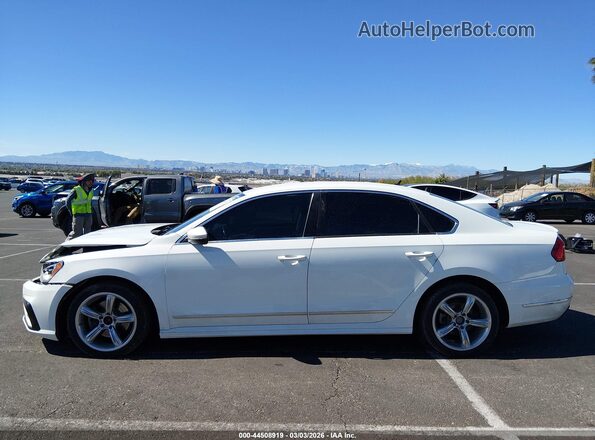 1VWAS7A36GC056451 2016 VOLKSWAGEN PASSAT White 