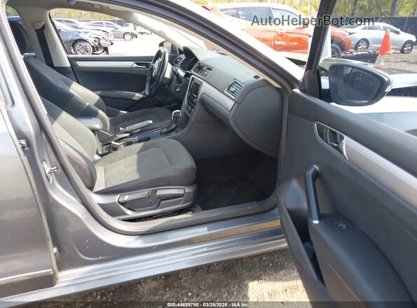 1VWAT7A35HC032673 2017 VOLKSWAGEN PASSAT Gray Vista interior delantera