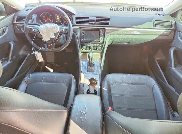 1VWBA7A30JC008331 2018 VOLKSWAGEN PASSAT Silver წინა პანელის ხედი