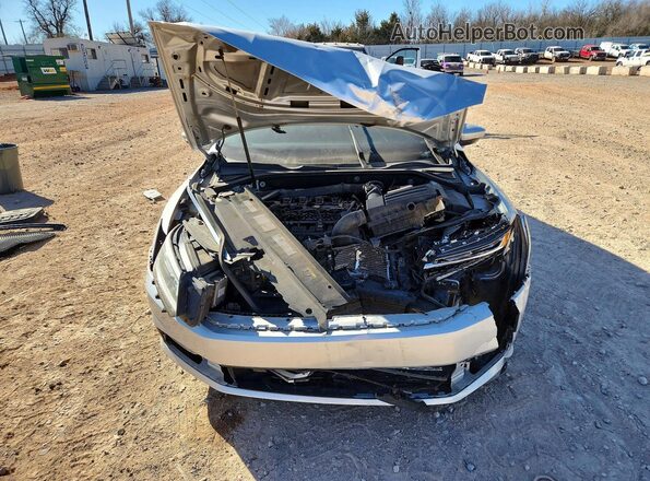 1VWBA7A30JC008331 2018 VOLKSWAGEN PASSAT Silver წინა ხედი