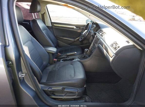 1VWBA7A39JC022583 2018 VOLKSWAGEN PASSAT Gray Widok wnętrza z przodu