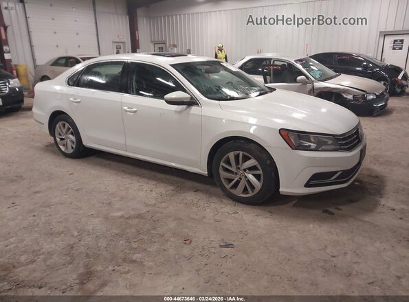 1VWBA7A3XJC003251 2018 VOLKSWAGEN PASSAT White Przód prawy