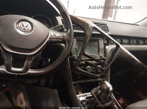 1VWBA7A3XJC003251 2018 VOLKSWAGEN PASSAT White Widok z przodu