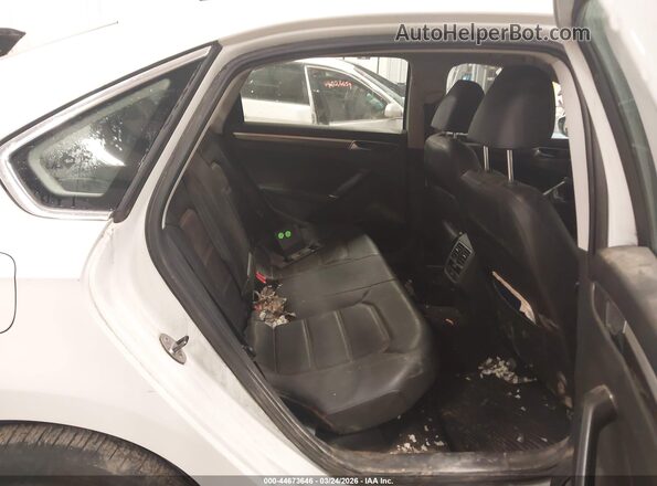 1VWBA7A3XJC003251 2018 VOLKSWAGEN PASSAT White Widok naklejki z numerem VIN