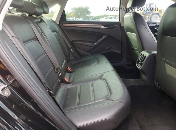 1VWGT7A32HC084594 2017 VOLKSWAGEN PASSAT Черный Вид задних сидений
