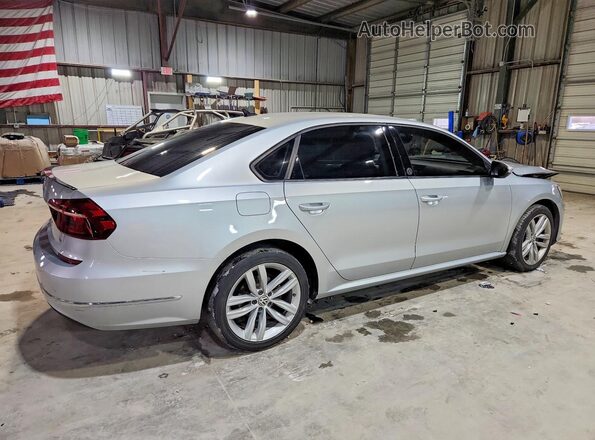 1VWLA7A35KC010582 2019 VOLKSWAGEN PASSAT Серебряный Задняя правая четверть