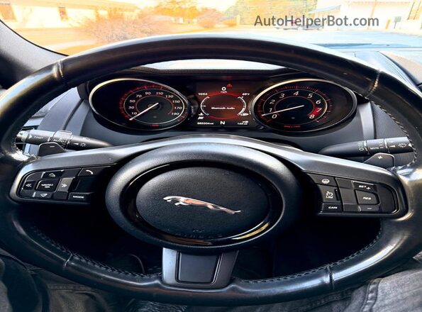 SAJWA6ET1H8K43103 2017 JAGUAR F-TYPE Белый Вид щитка приборов