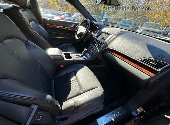 2LMHJ5NK6JBL02688 2018 LINCOLN TOWNHOUSE MKT Black Widok z tyłu