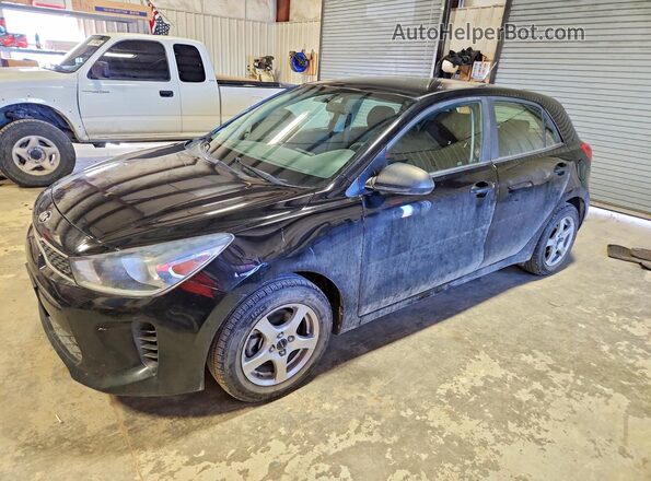 3KPA25AB0JE052832 2018 KIA RIO Черный Задняя левая четверть