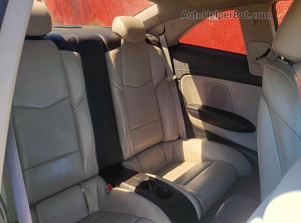 1G6AH1RX6G0131871 2016 CADILLAC ATS Красный Вид салона спереди