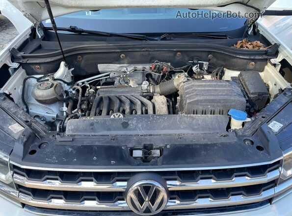 1V2LR2CA0JC586605 2018 VOLKSWAGEN ATLAS Белый Вид панели приборов