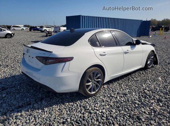 ZARFAMBN4R7679997 2024 ALFA ROMEO GIULIA Белый Передняя правая четверть