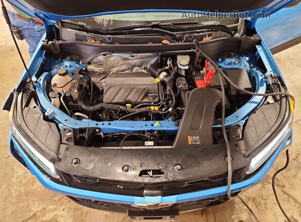 KL77LKEP4SC104996 2025 CHEVROLET TRAX Синий Вид подкапотного пространства